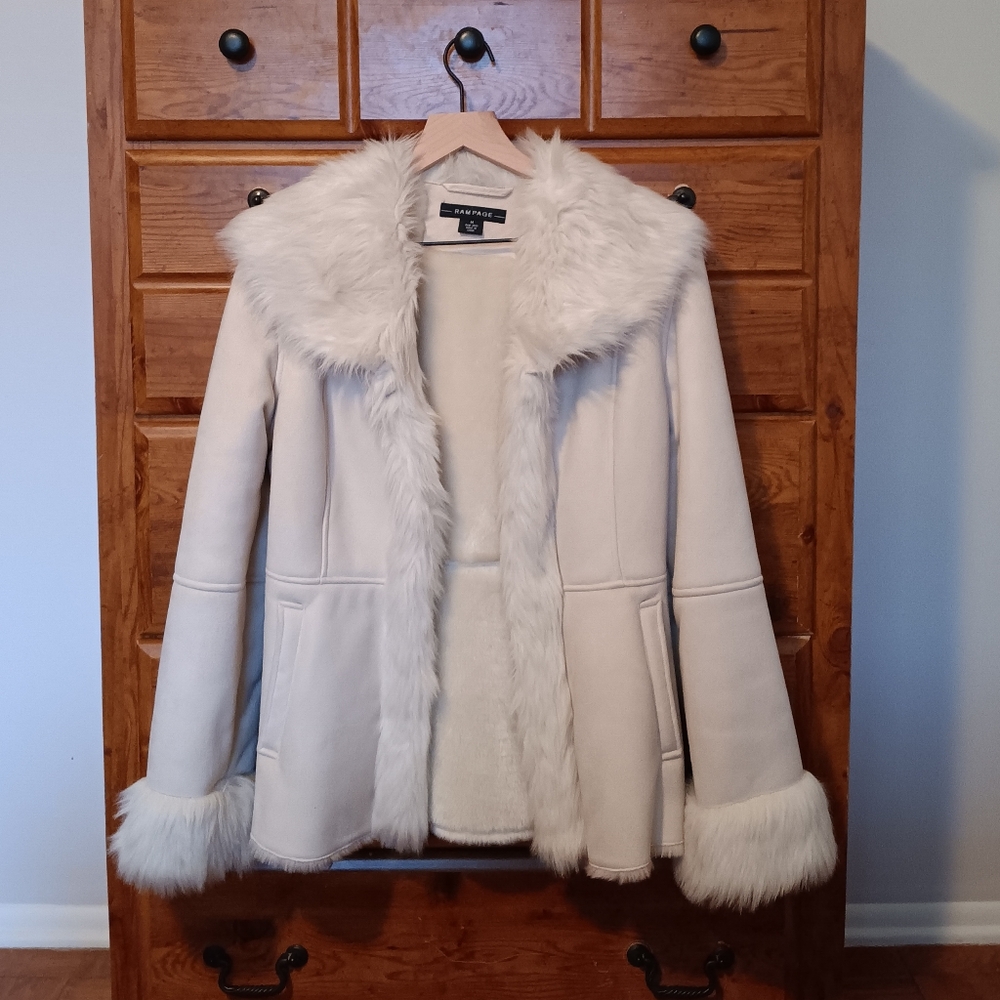 Vitage Classy Cream Coat - M